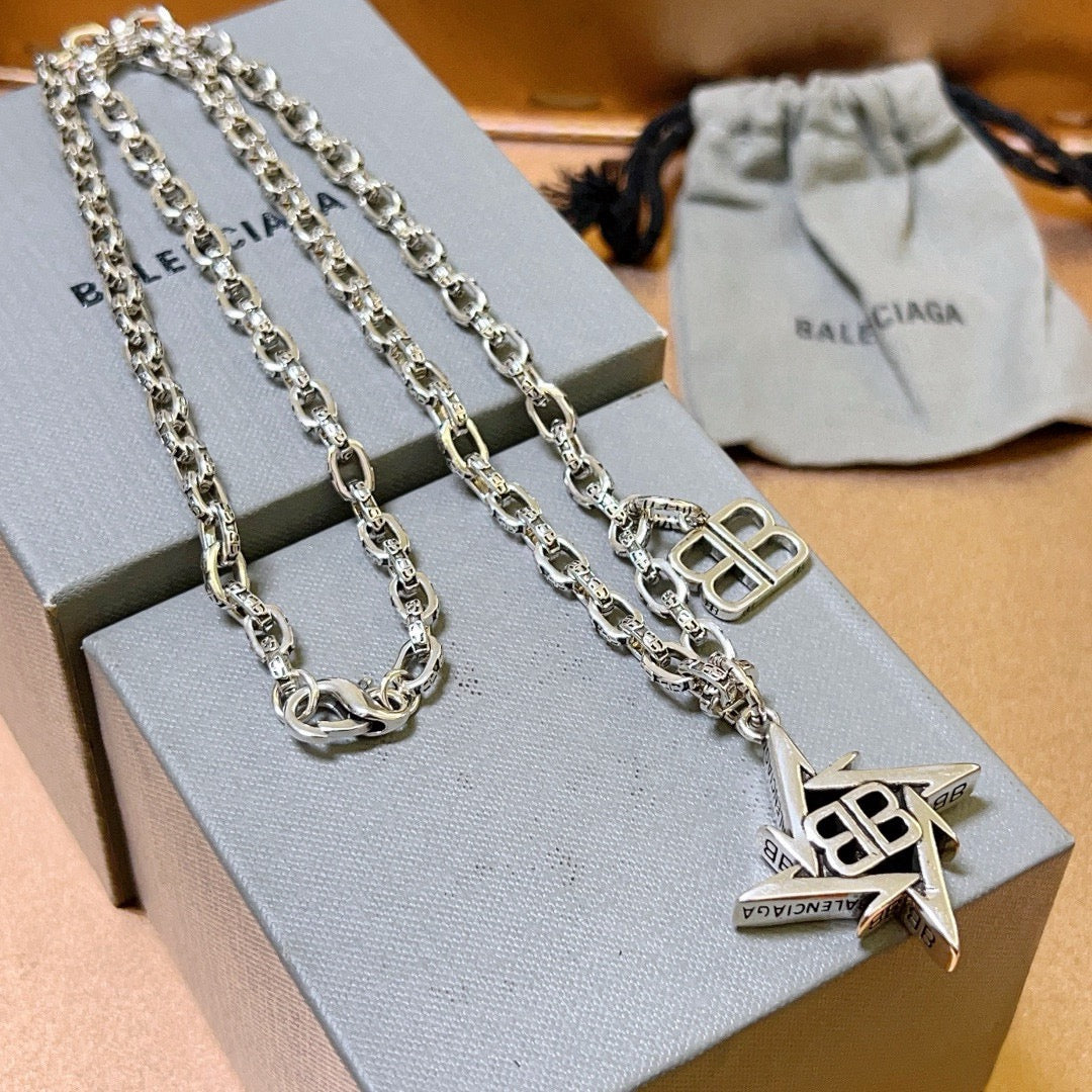 vintage Necklace for women - alternate angle view 2
