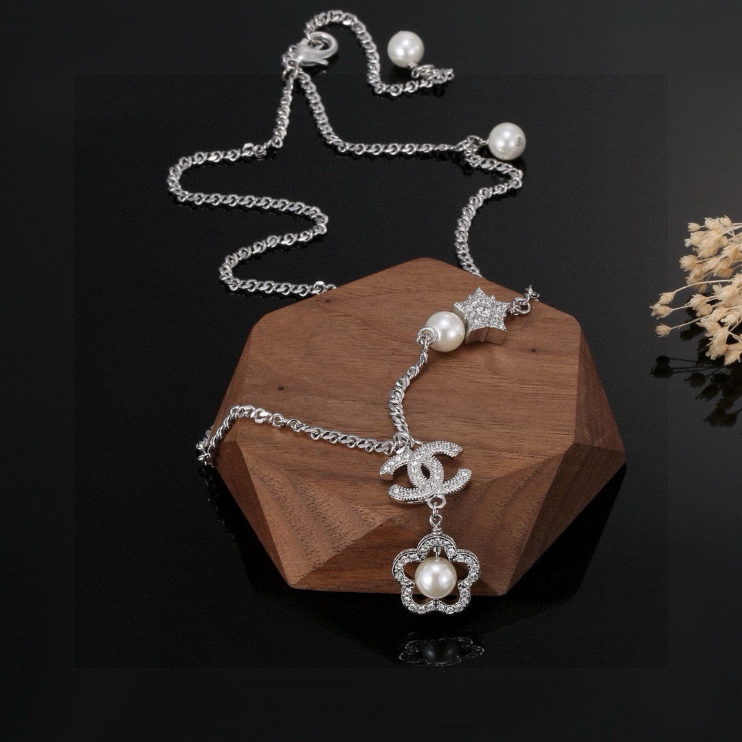 pearl floral Necklace for women - alternate angle view 4