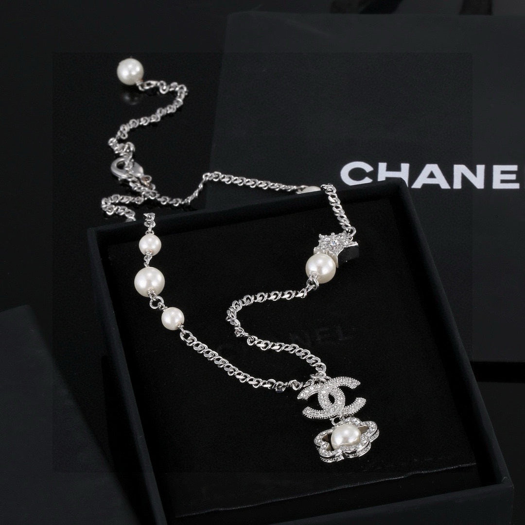 pearl floral Necklace for women - alternate angle view 3