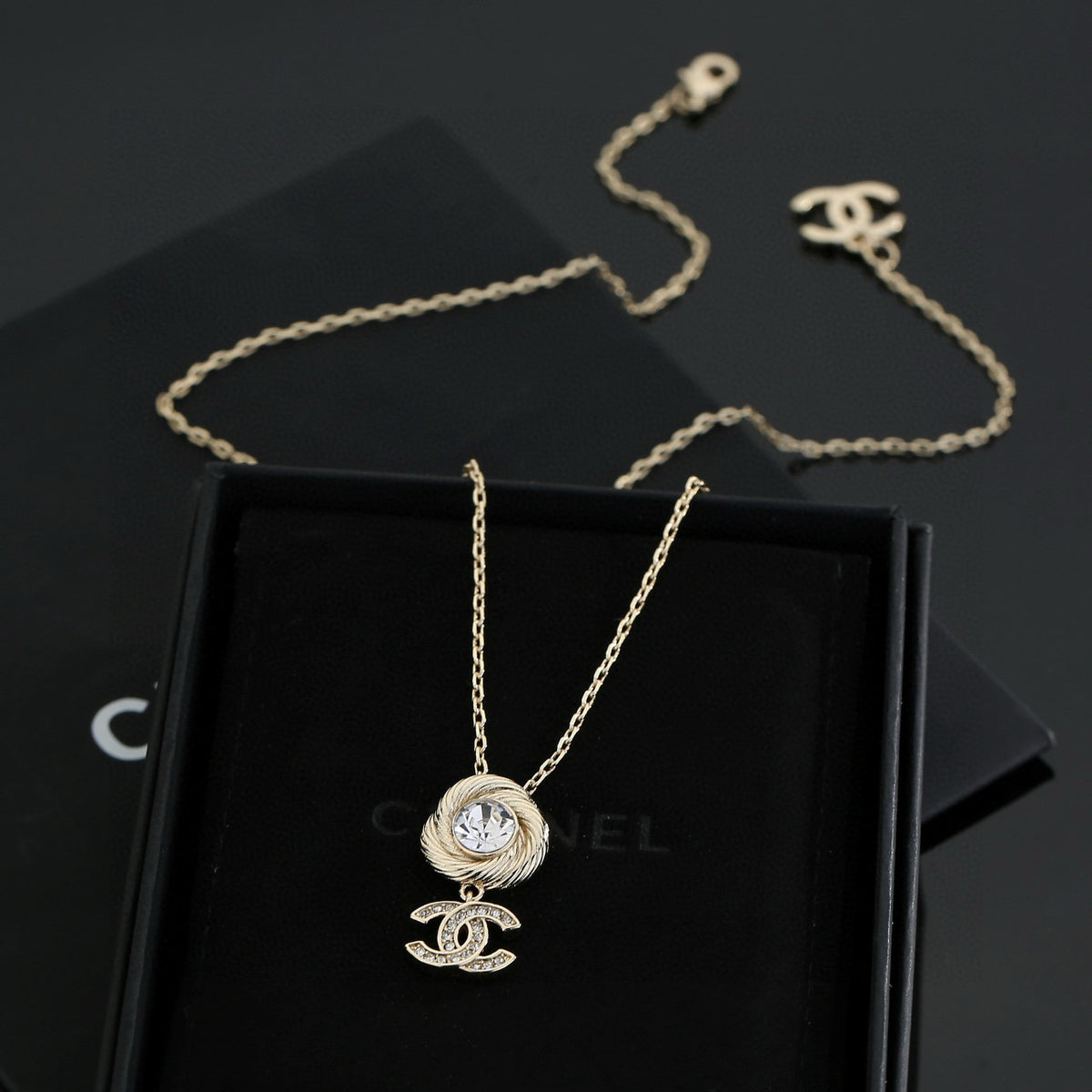 stylish Necklace for women - alternate angle view 2