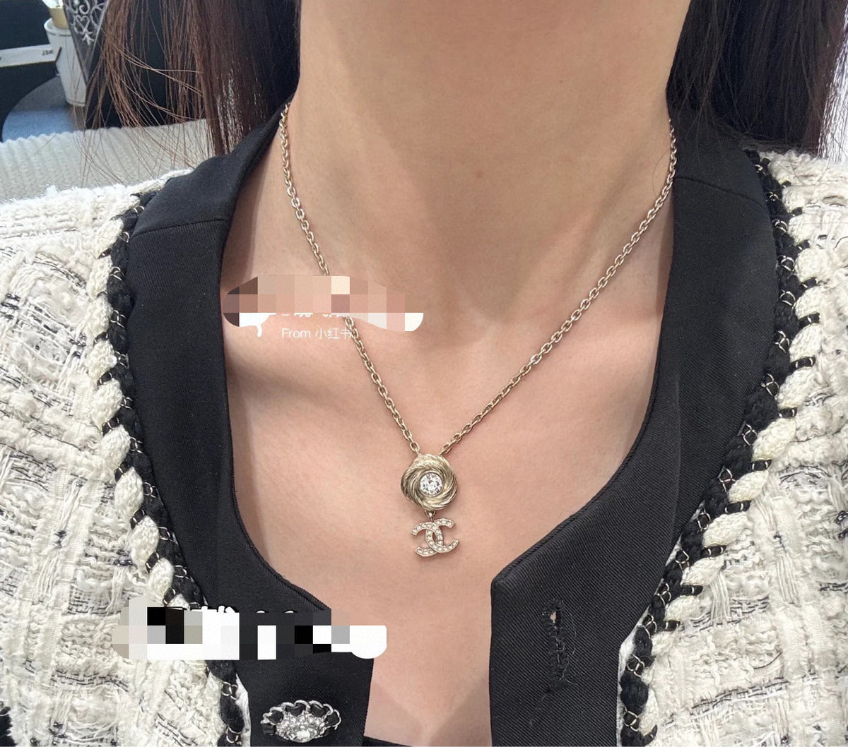 stylish Necklace for women - alternate angle view 7