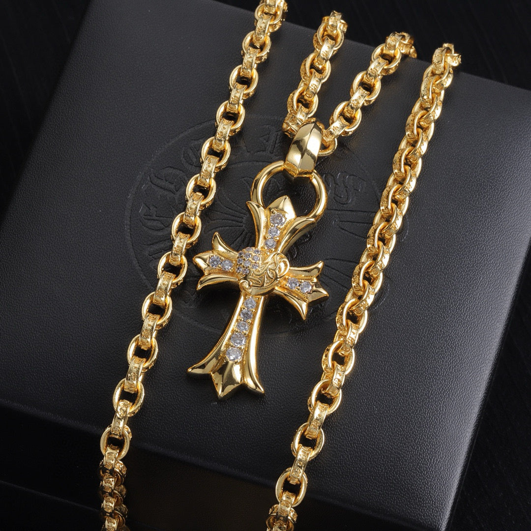 Necklace for women - alternate angle view 4