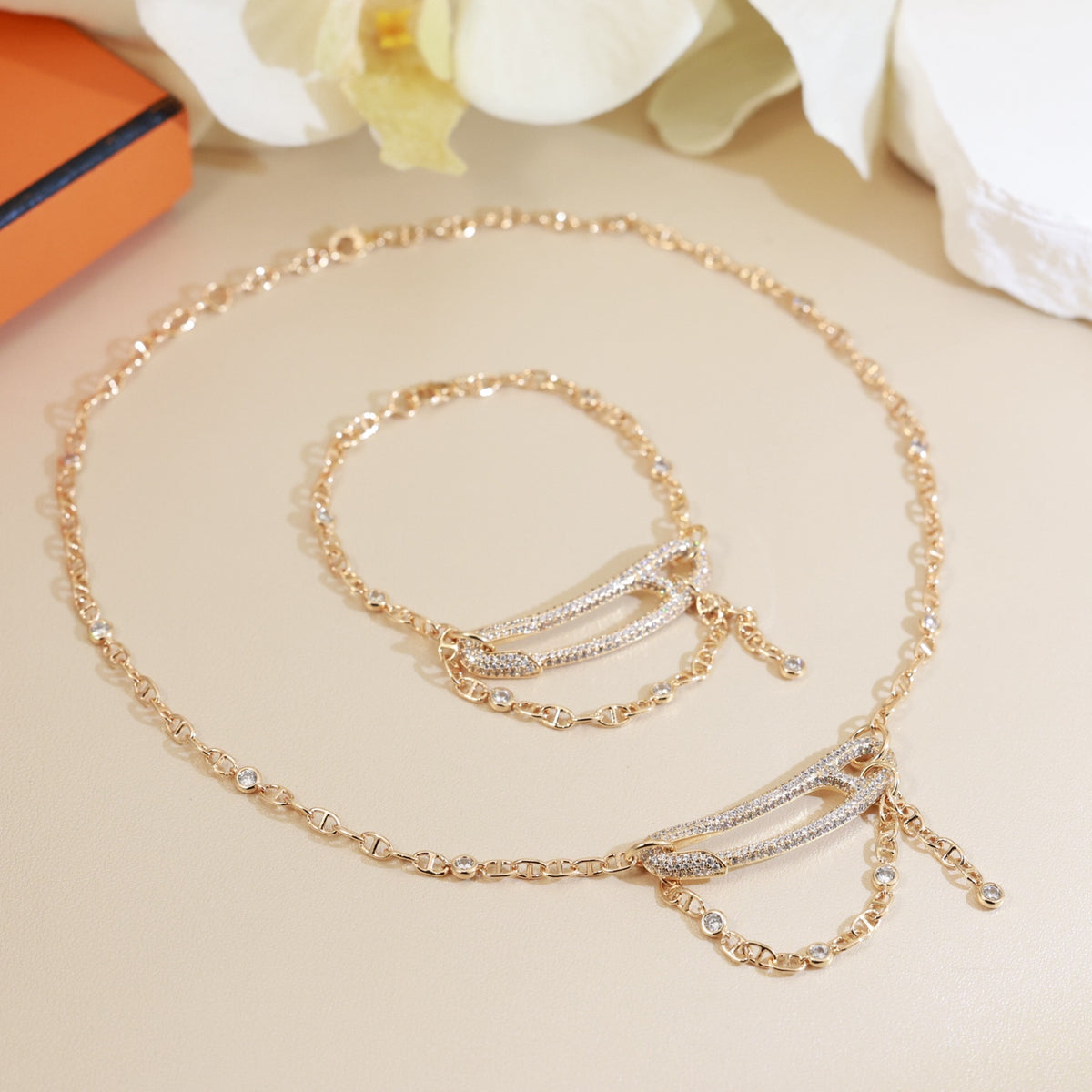 gold heart Bracelet for women - alternate angle view 7