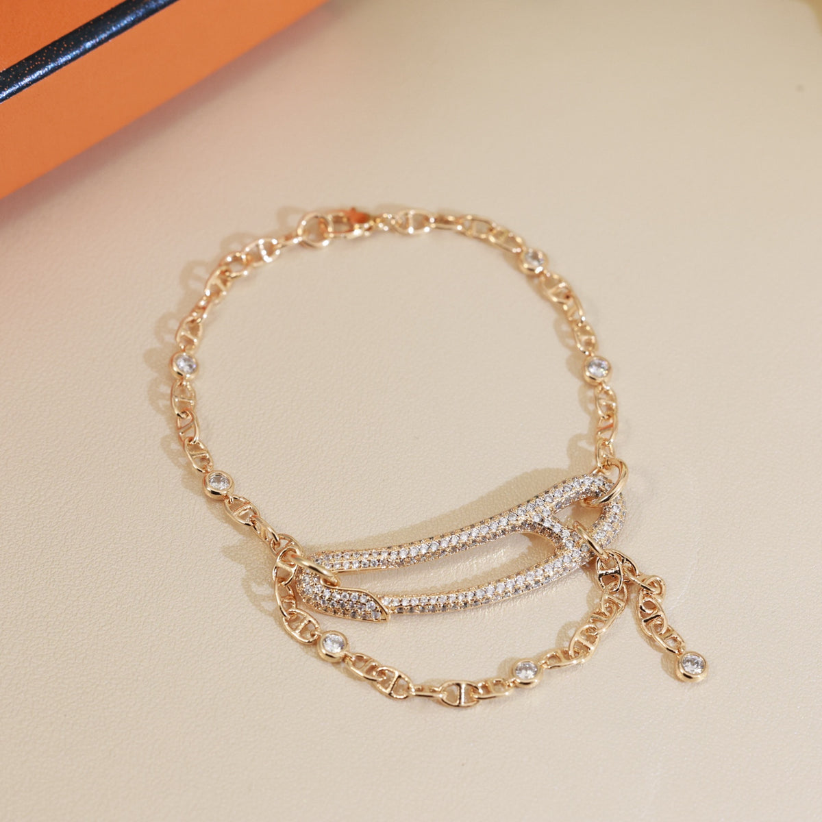 gold heart Bracelet for women - alternate angle view 4