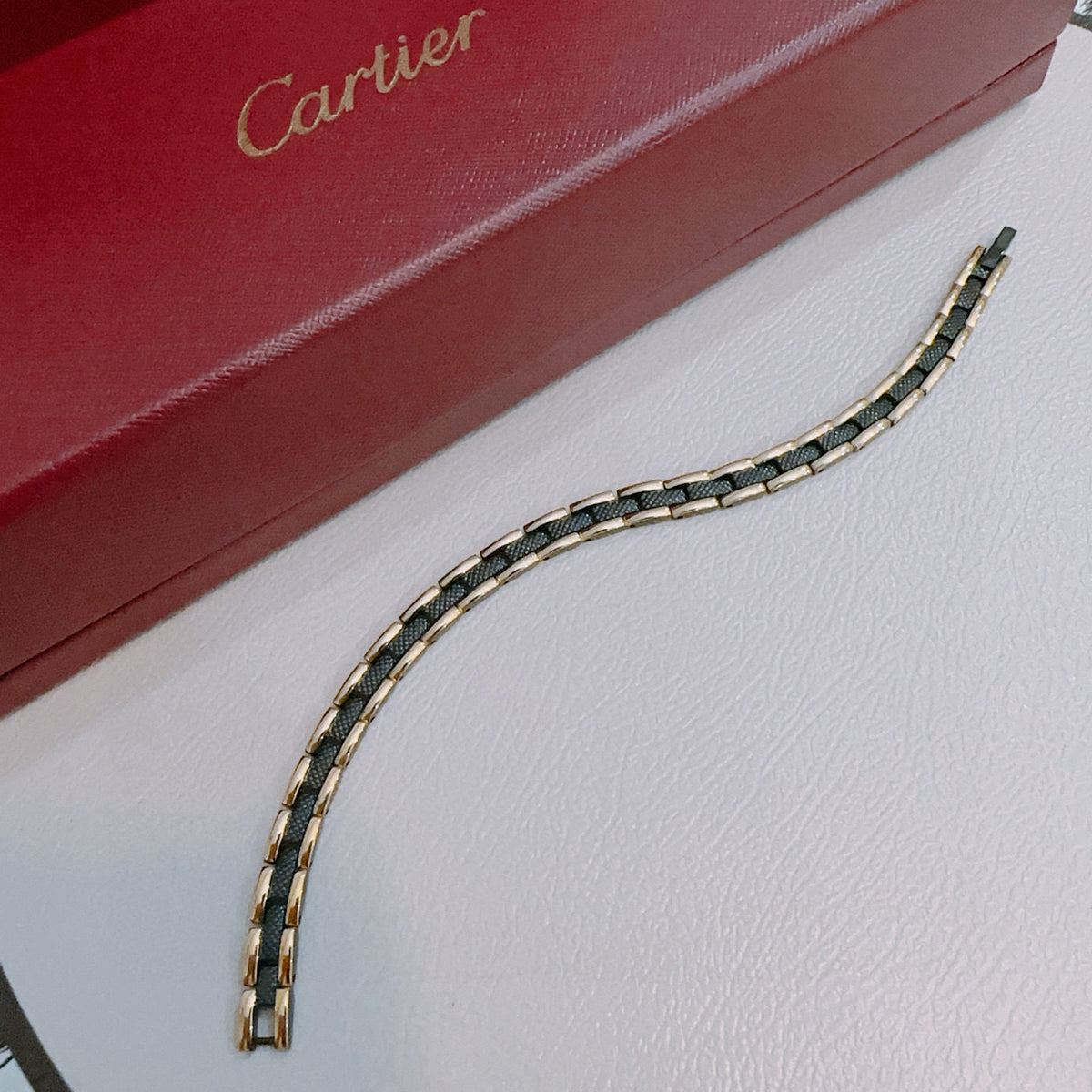 gold minimalist Ring for men - product detail view
