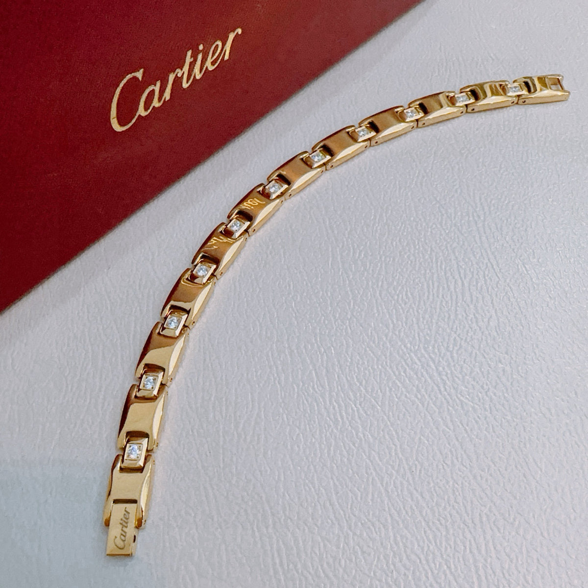 gold minimalist Ring for men - product detail view