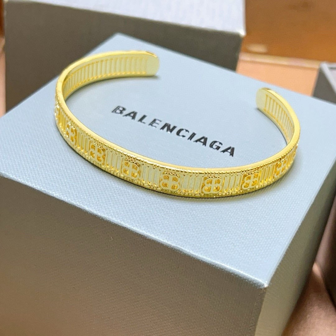 unique Bangle for men - alternate angle view 4