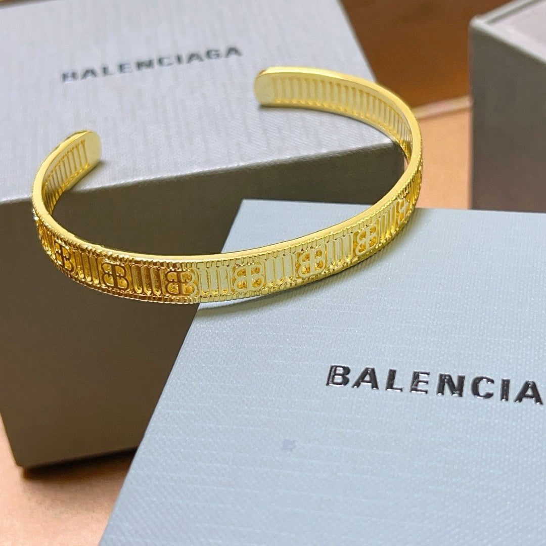 unique Bangle for men - alternate angle view 5