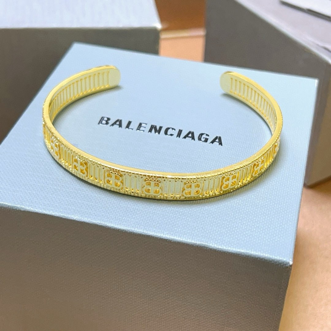 unique Bangle for men - alternate angle view 8