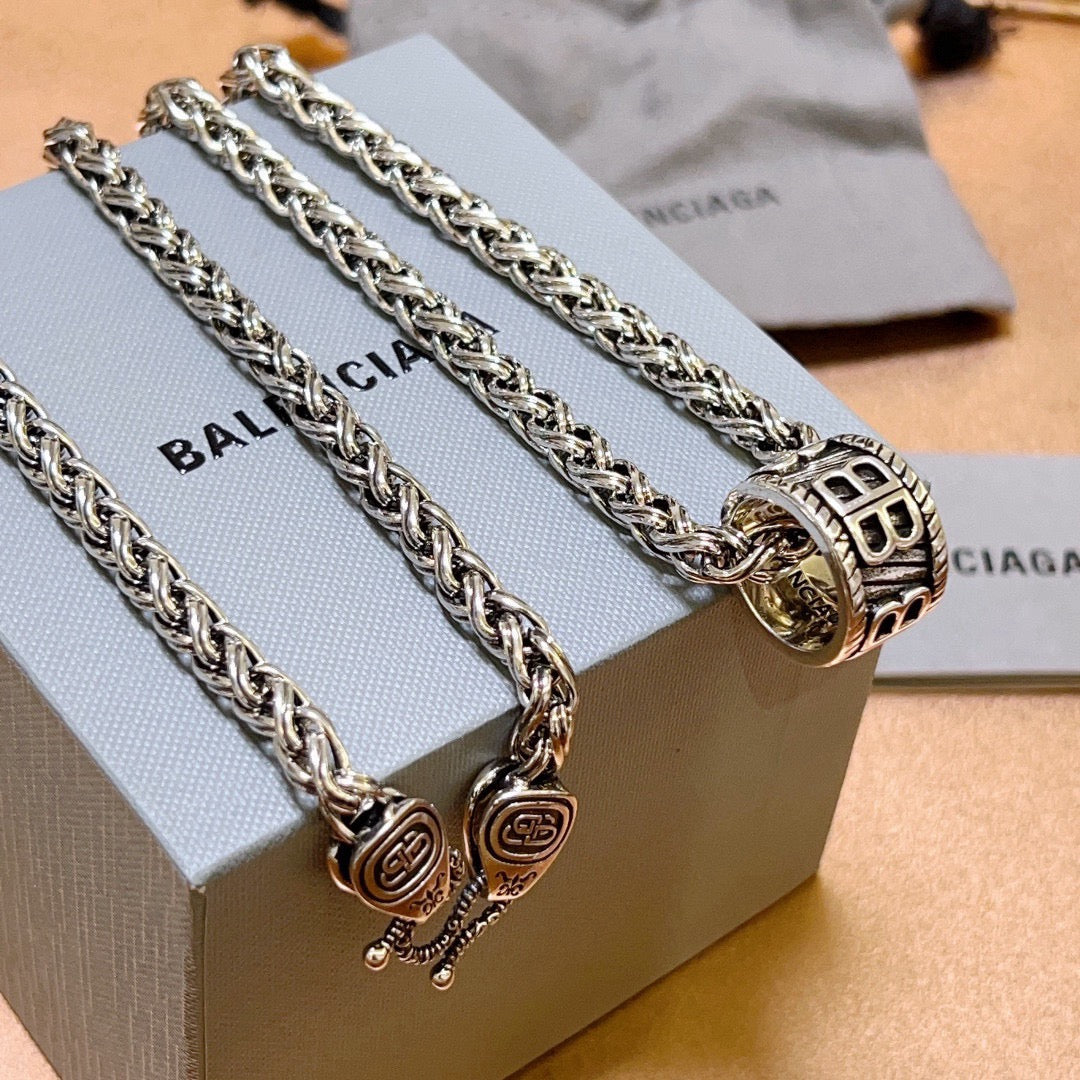vintage Necklace for women - alternate angle view 2