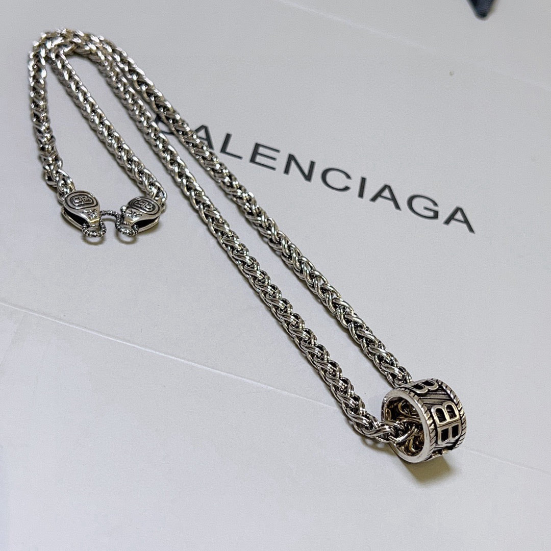 vintage Necklace for women - alternate angle view 5