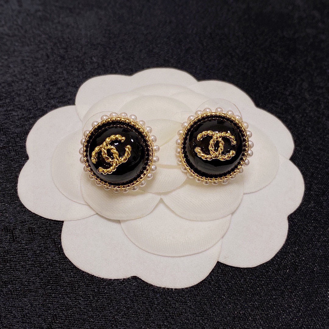 beige pearl Drop Earrings for women - alternate angle view 4