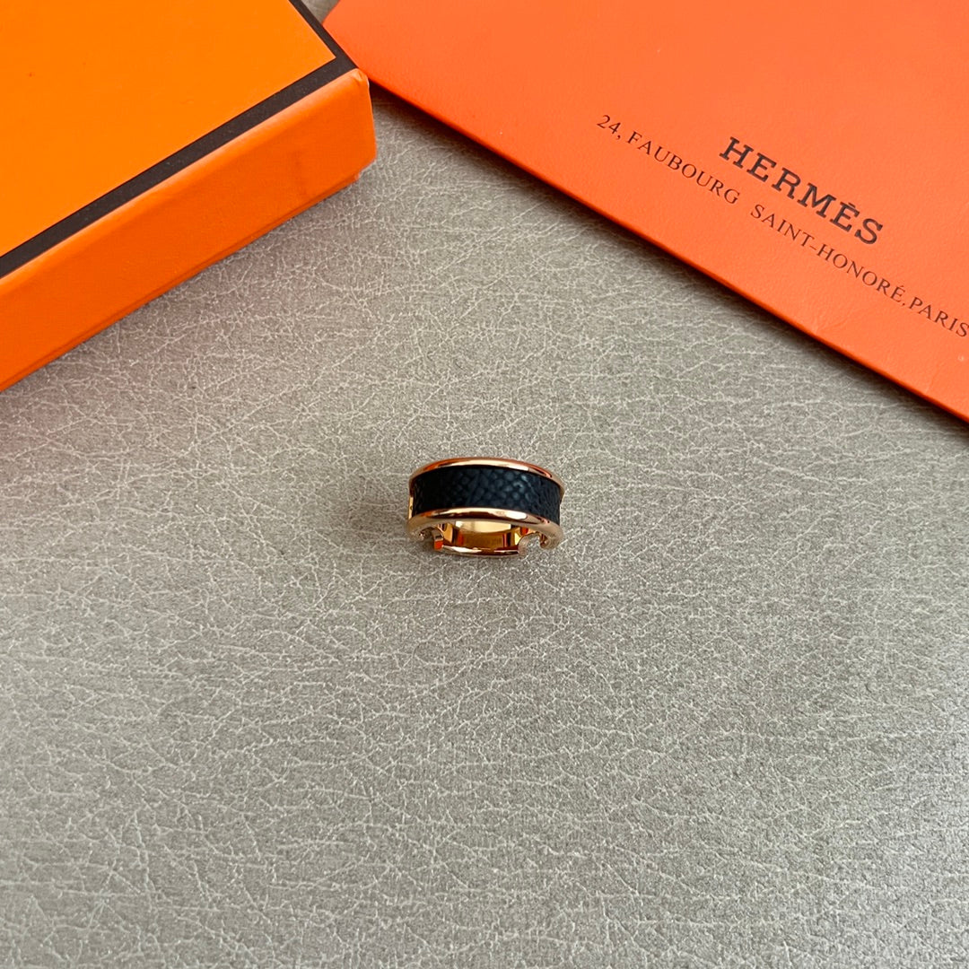 elegant Ring for women - alternate angle view 7