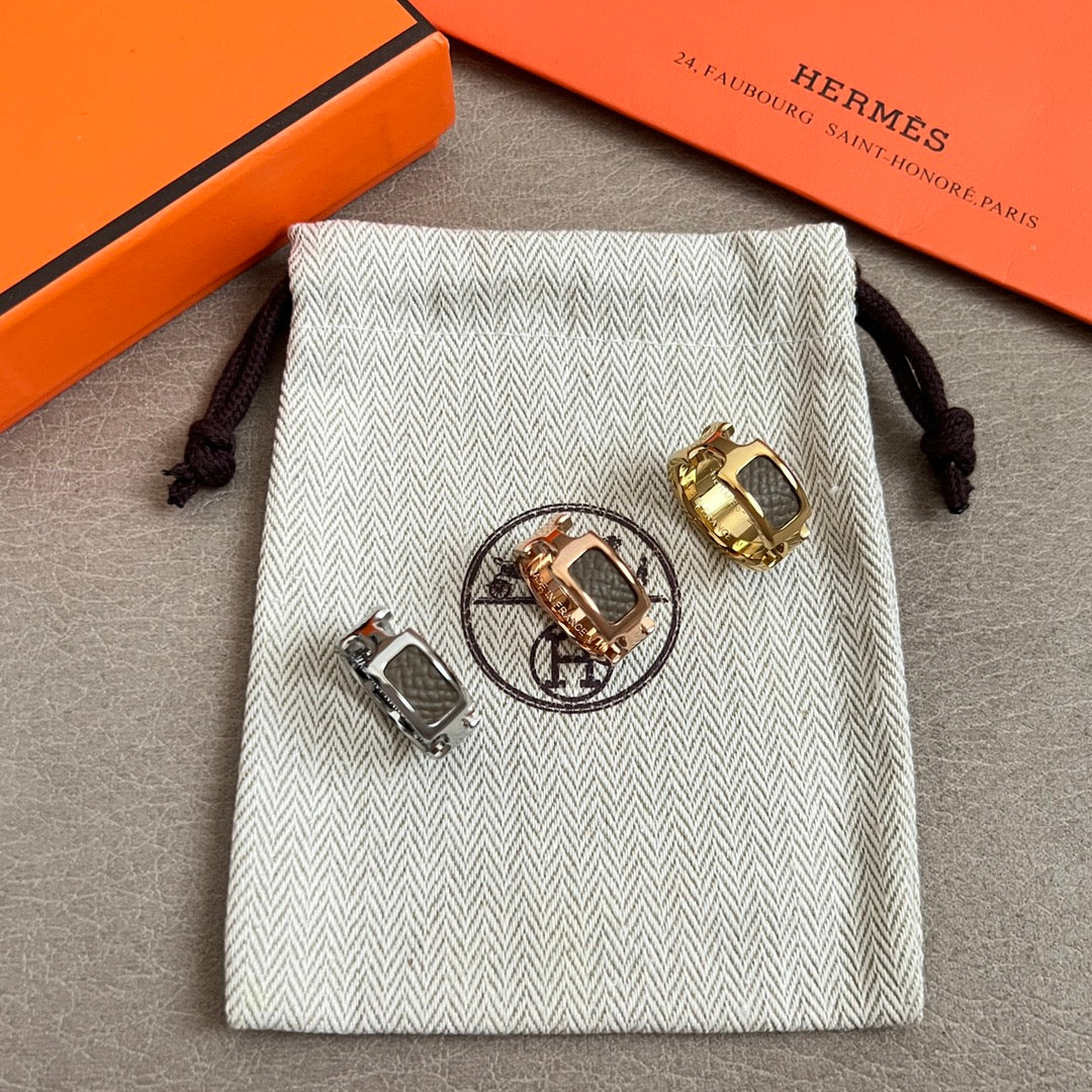 elegant Ring for women - alternate angle view 5
