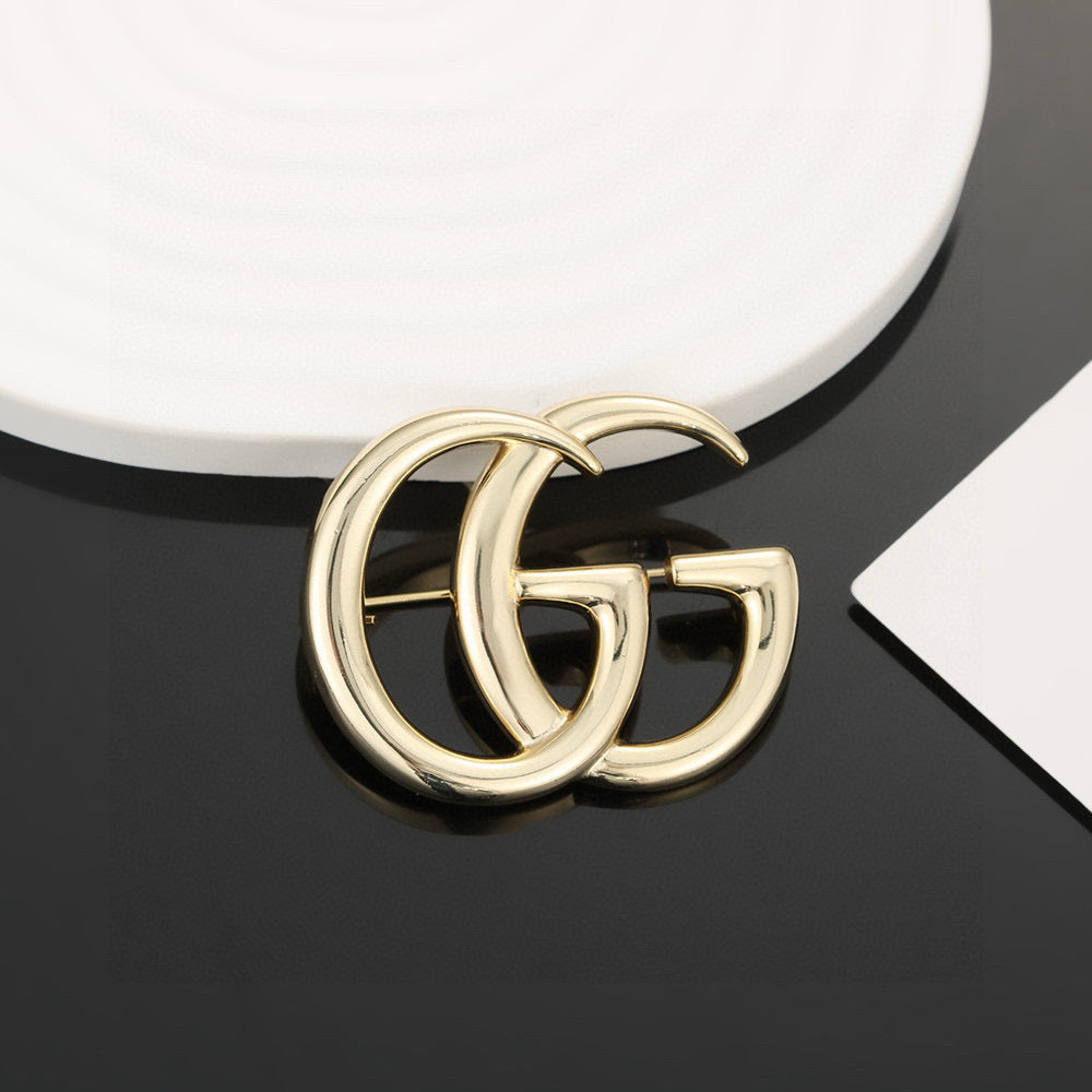 vintage Brooch for women - alternate angle view 2
