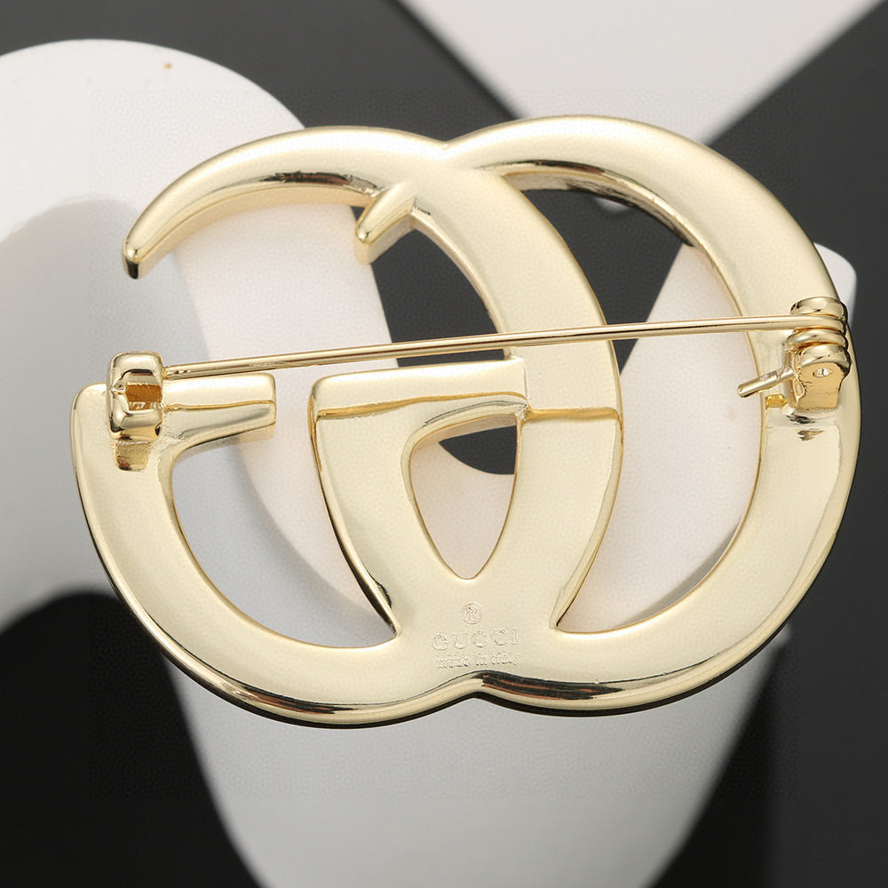 vintage Brooch for women - alternate angle view 5