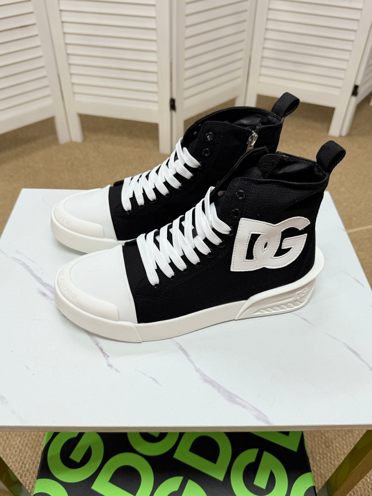 Dolce & Gabbana DG Couple's Athletic Casual Sneakers