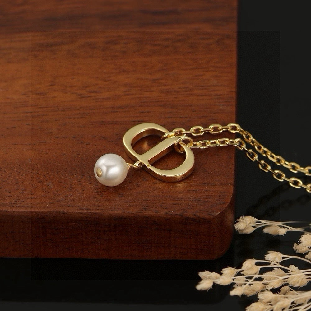 gold pearl Pendant for women - alternate angle view 7