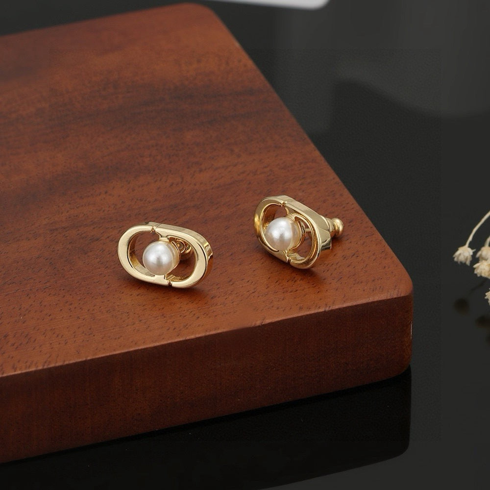 gold luxury Stud Earrings for women - alternate angle view 4