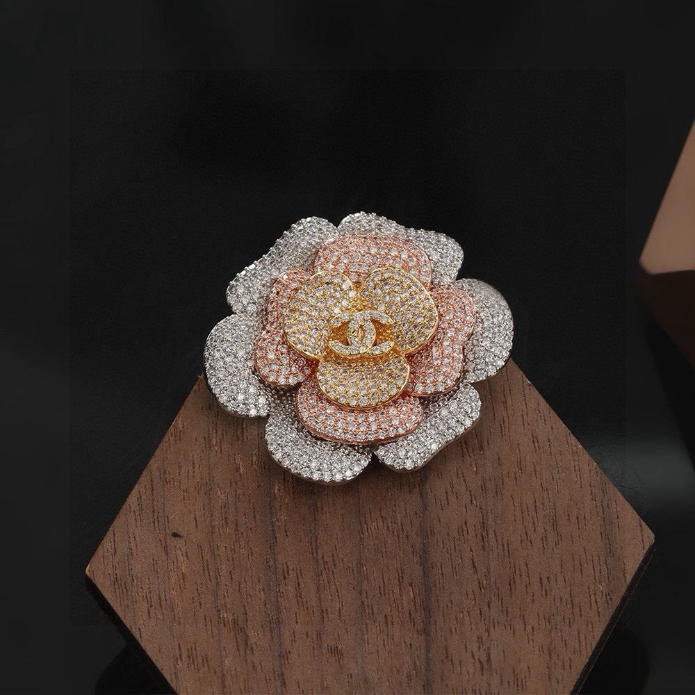 floral Brooch for women - alternate angle view 4