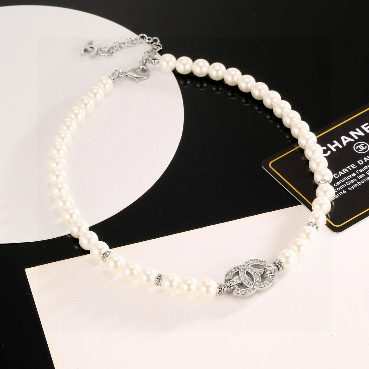 pearl double c Necklace for women - product detail view