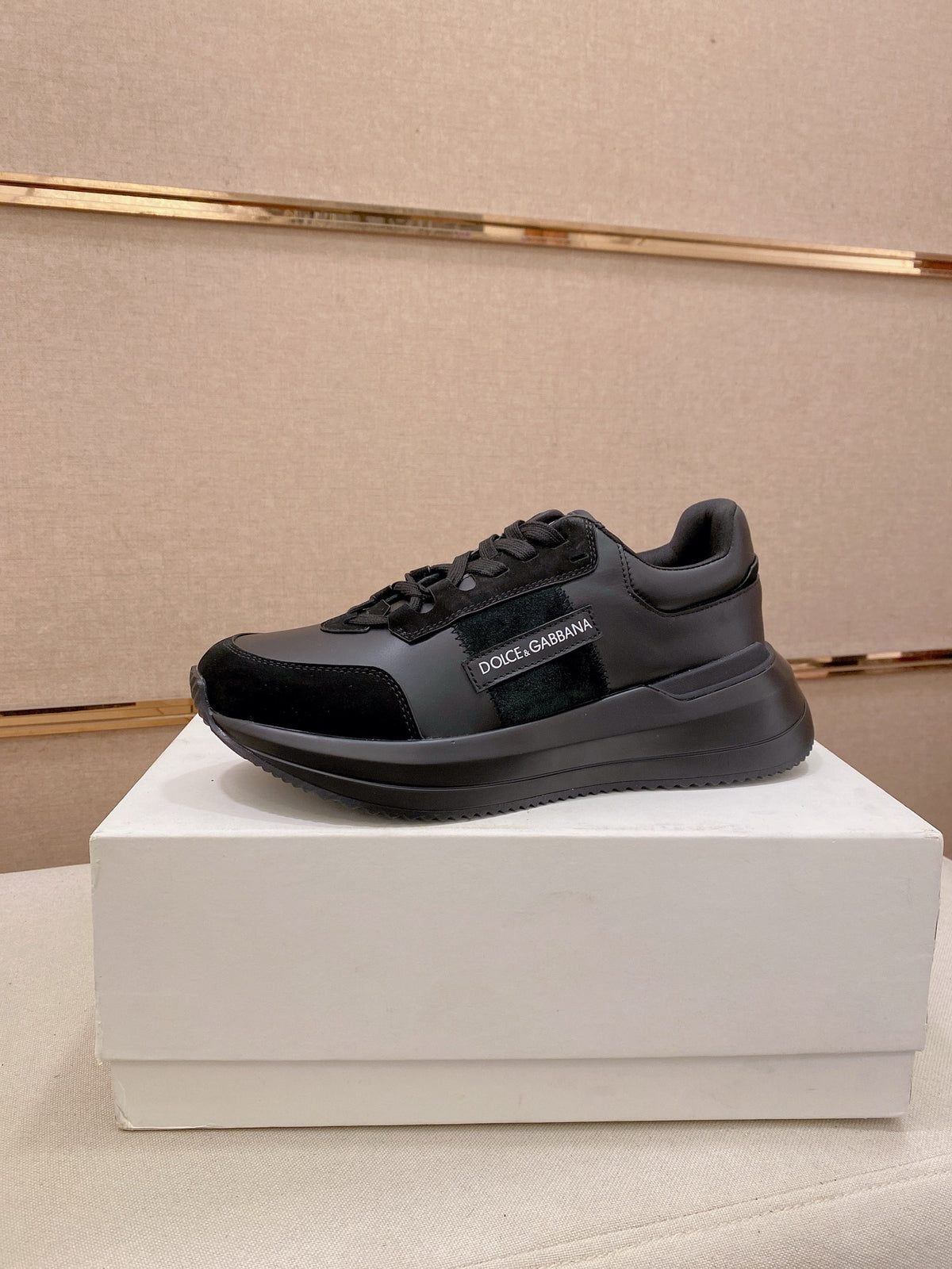Dolce & Gabbana DG Men's Top-Grain Calfskin Casual Sneakers