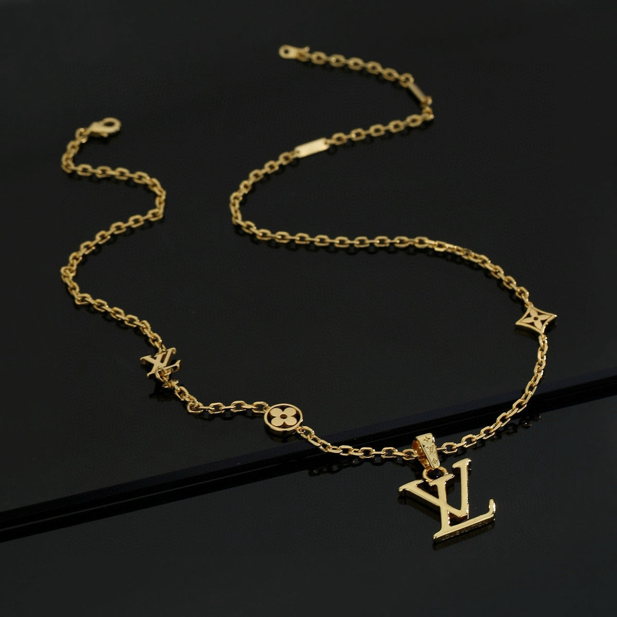 minimalist Necklace for women - product detail view