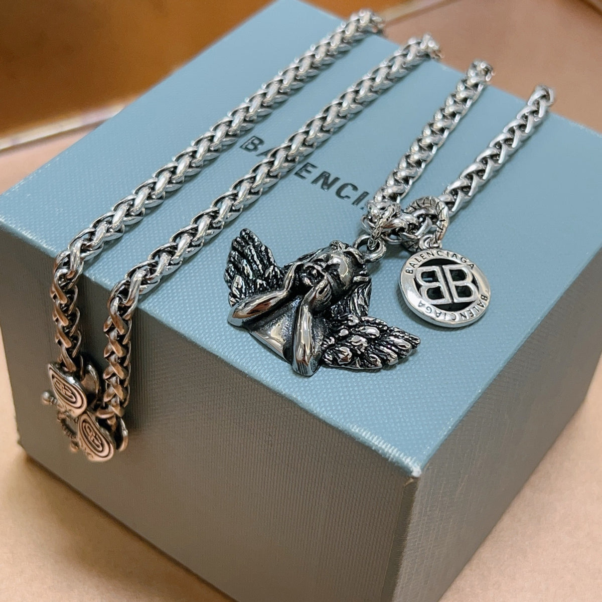 vintage Necklace for women - alternate angle view 2