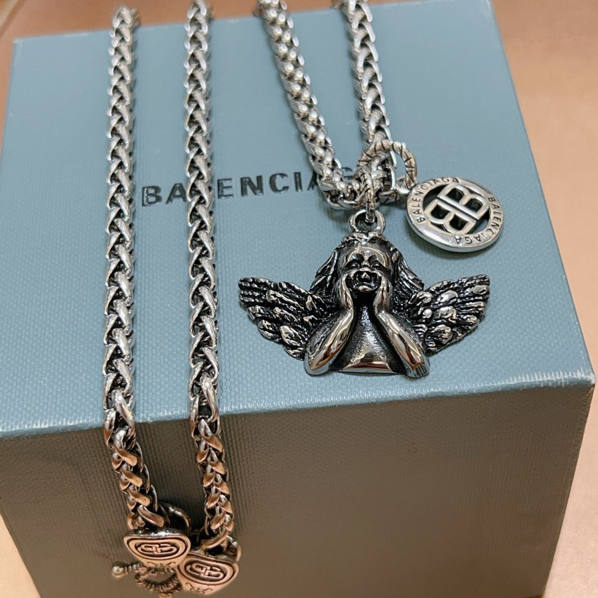 vintage Necklace for women - product detail view