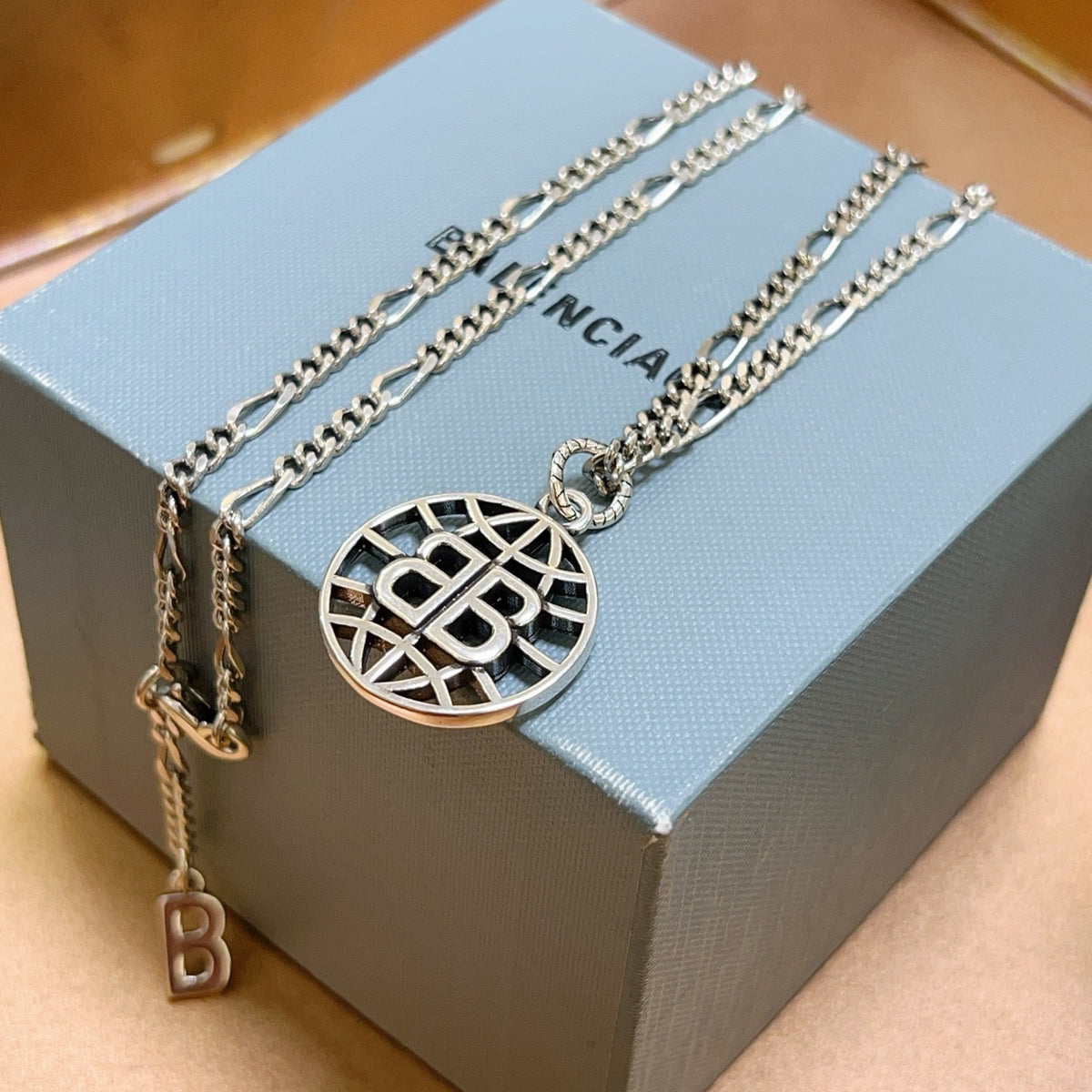 vintage Necklace for women - alternate angle view 8