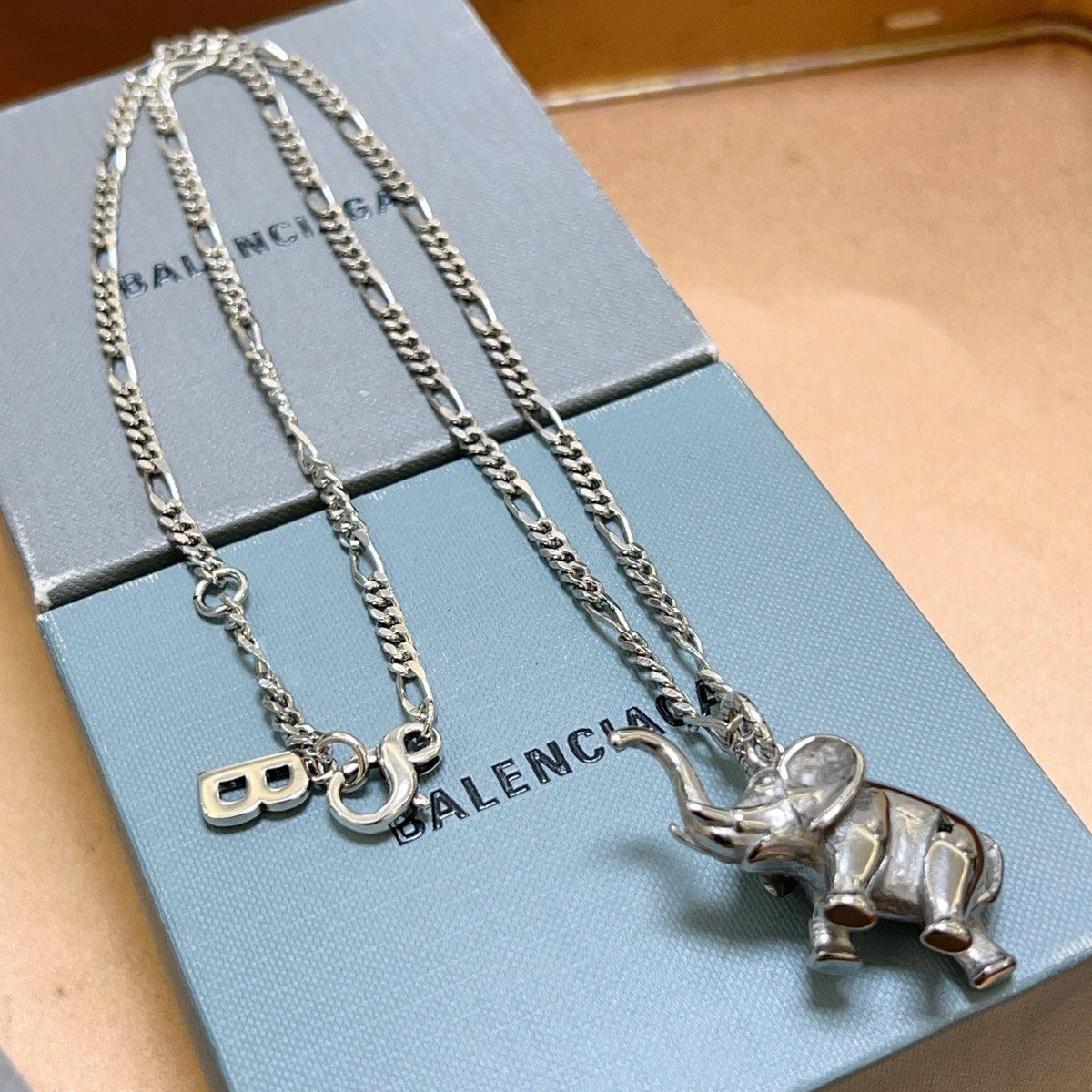 vintage Necklace for women - product detail view