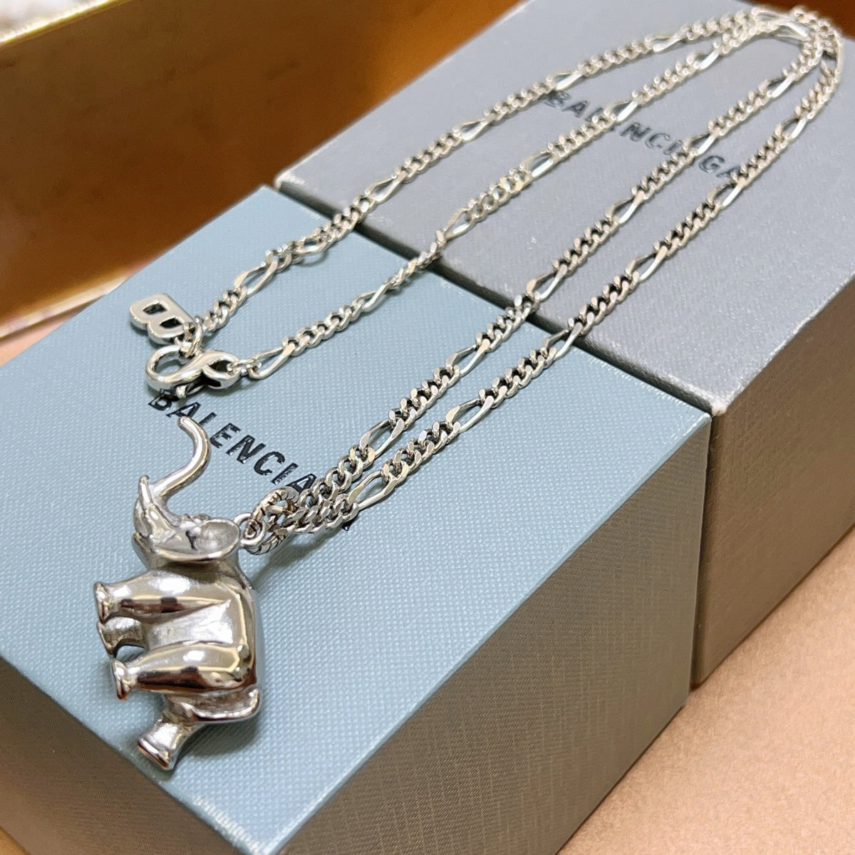 vintage Necklace for women - alternate angle view 7