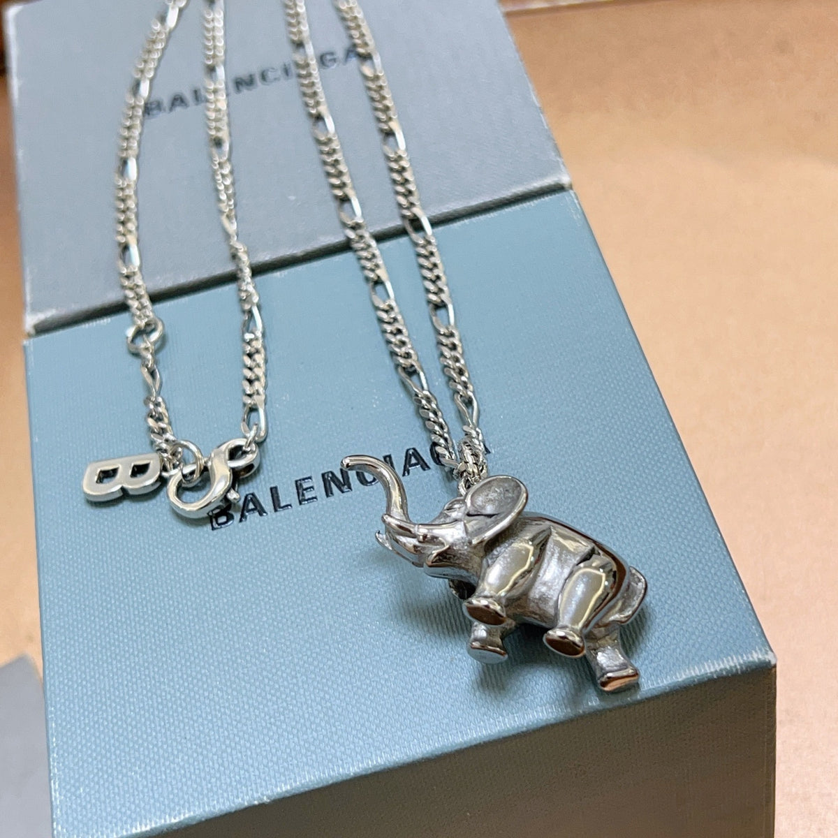 vintage Necklace for women - alternate angle view 8