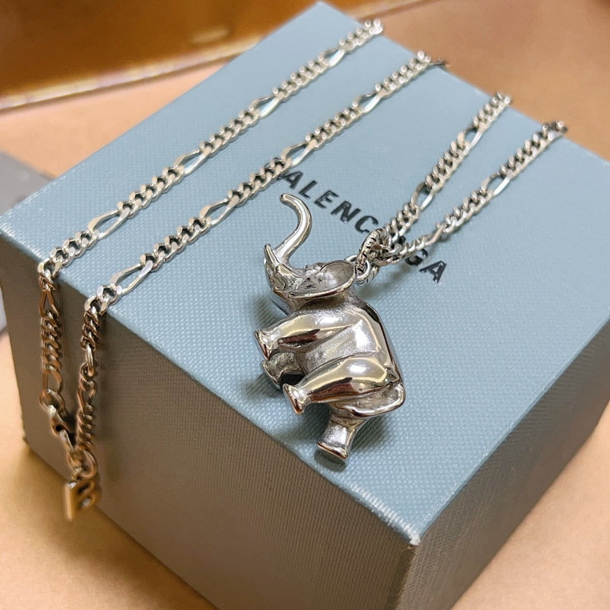 vintage Necklace for women - alternate angle view 5