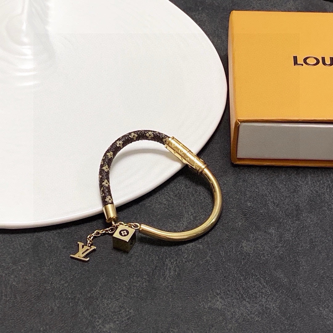 white leather vintage Bangle for women - alternate angle view 2