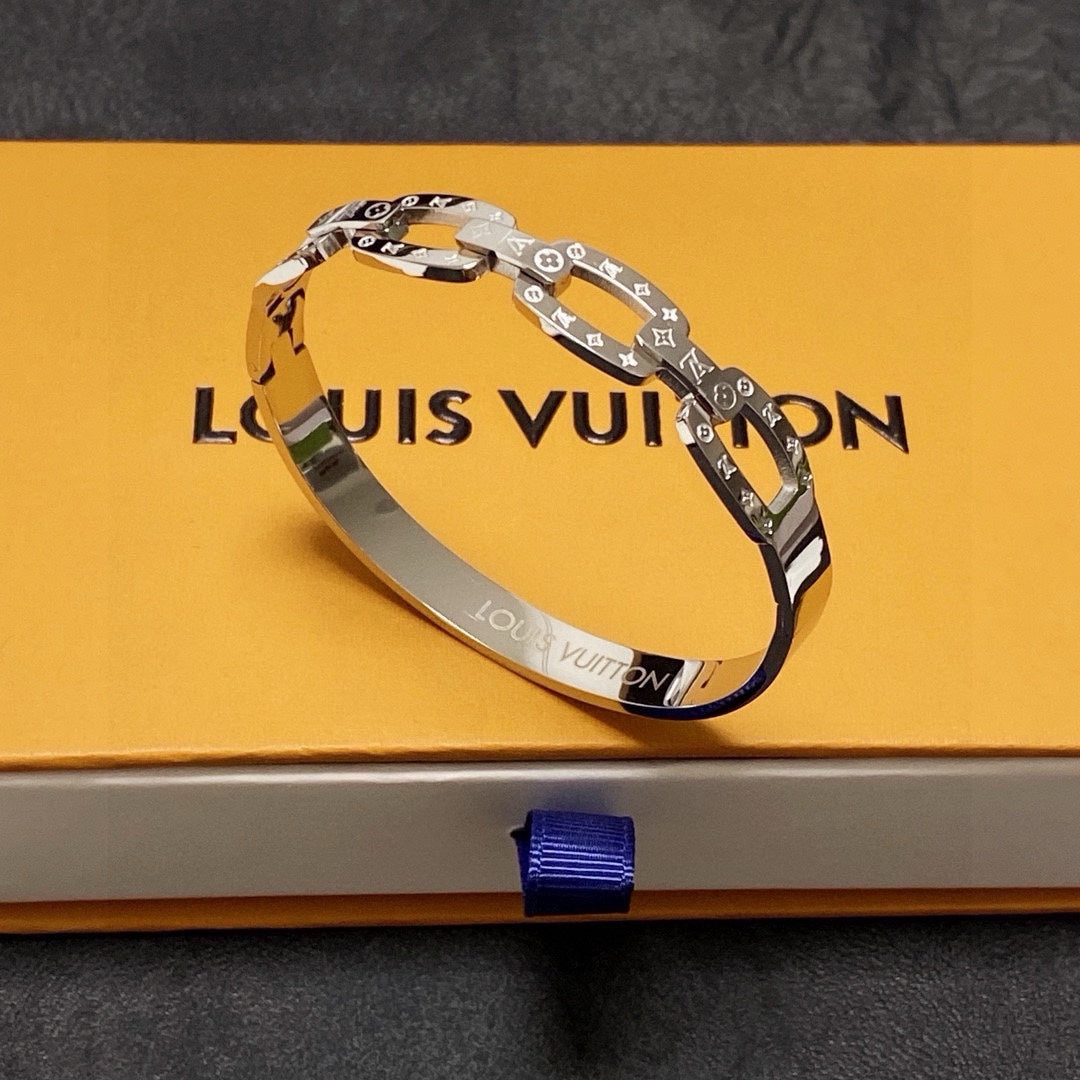 unisex Bangle for men - product detail view
