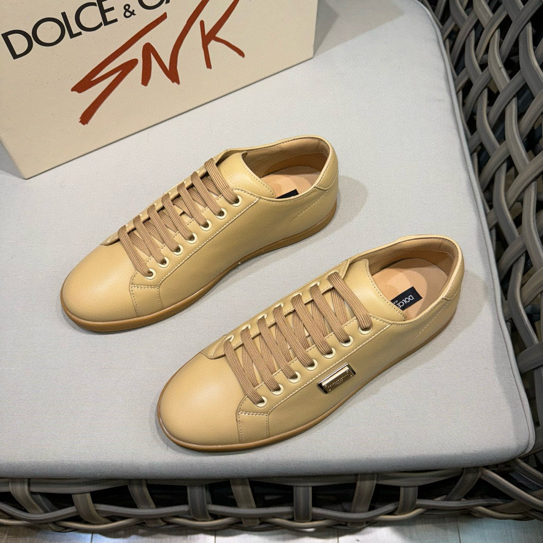 Dolce & Gabbana DG Men's Casual Sneakers with Signature Metal Buckle