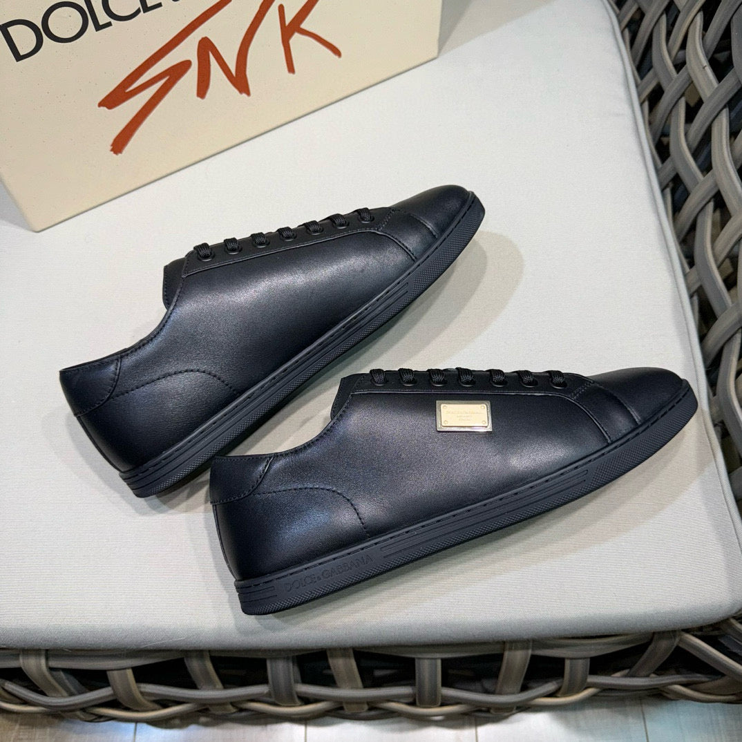 Dolce & Gabbana DG Men's Casual Sneakers with Signature Metal Buckle