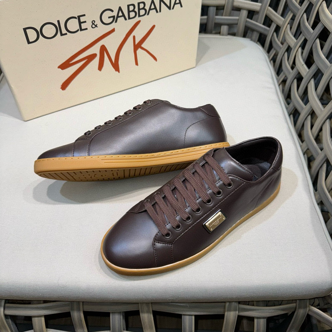 Dolce & Gabbana DG Men's Casual Sneakers with Signature Metal Buckle