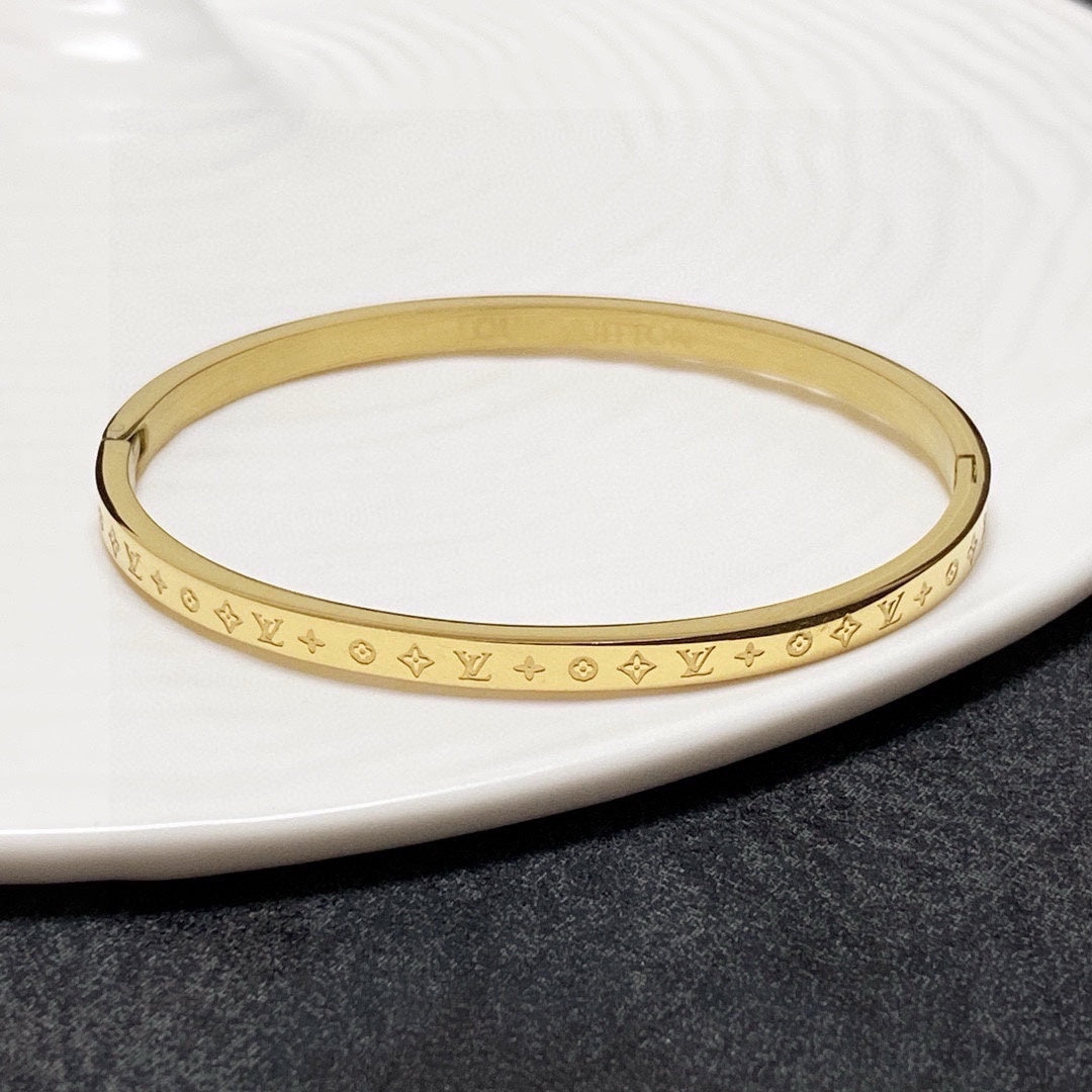 unisex Bangle for men - alternate angle view 3