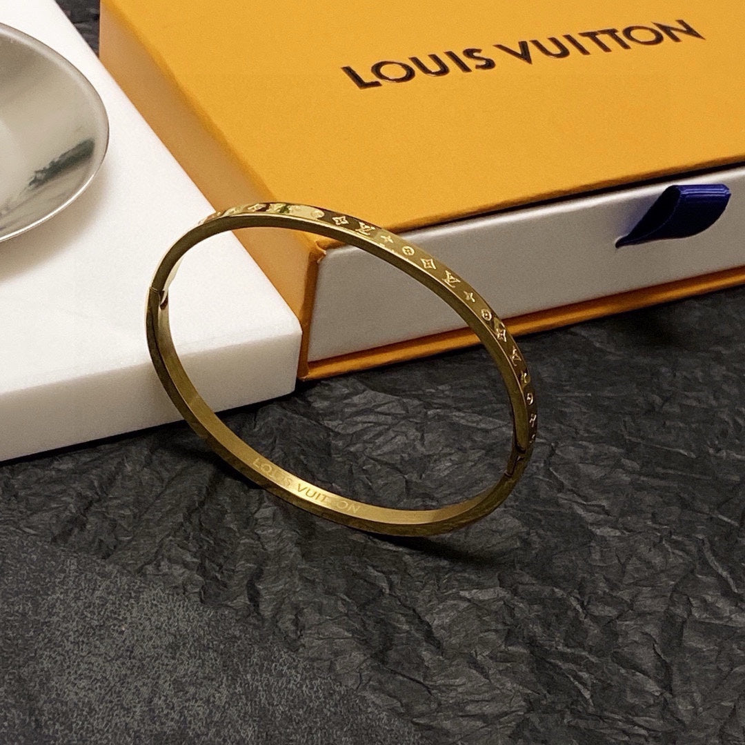unisex Bangle for men - alternate angle view 7
