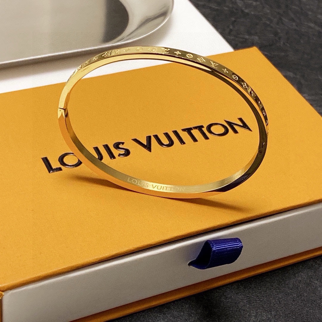 unisex Bangle for men - alternate angle view 5