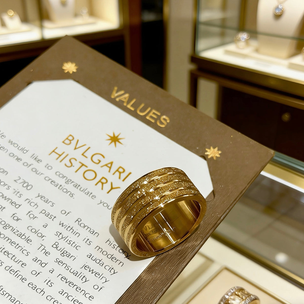 gold minimalist Ring for men - product detail view