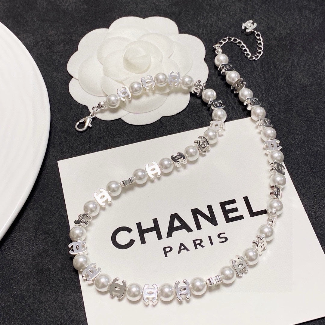 pearl Necklace for women - alternate angle view 9