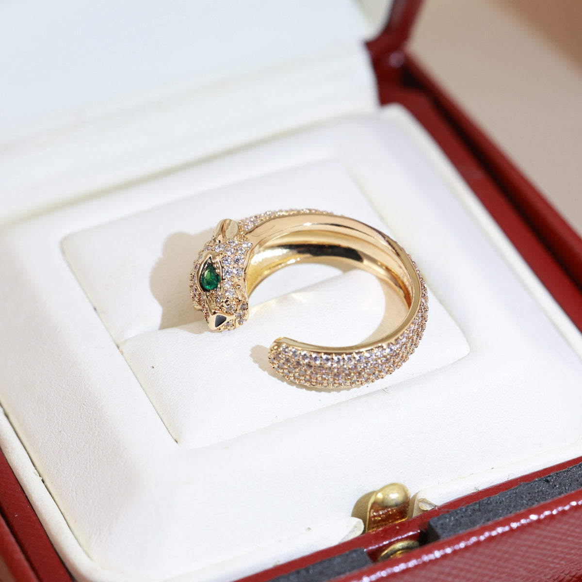 green crystal unique Ring for women - alternate angle view 8