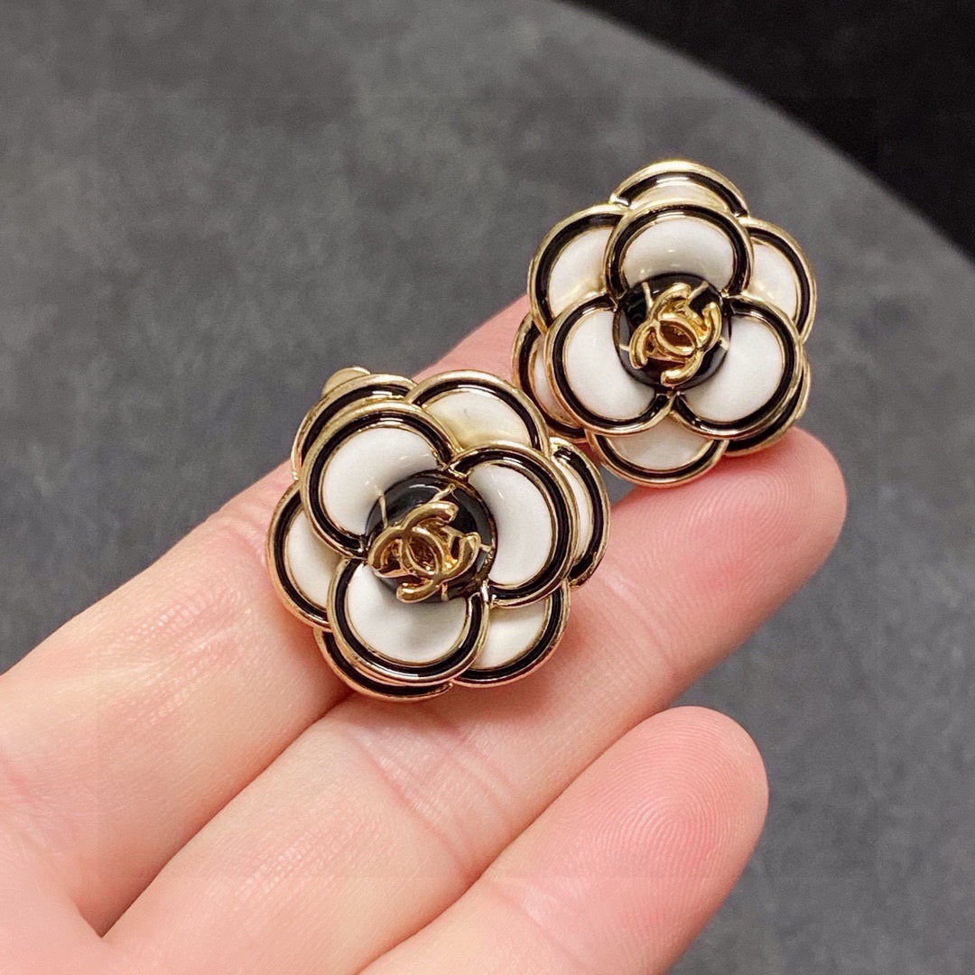 yellow silver post luxury Drop Earrings for women - alternate angle view 8