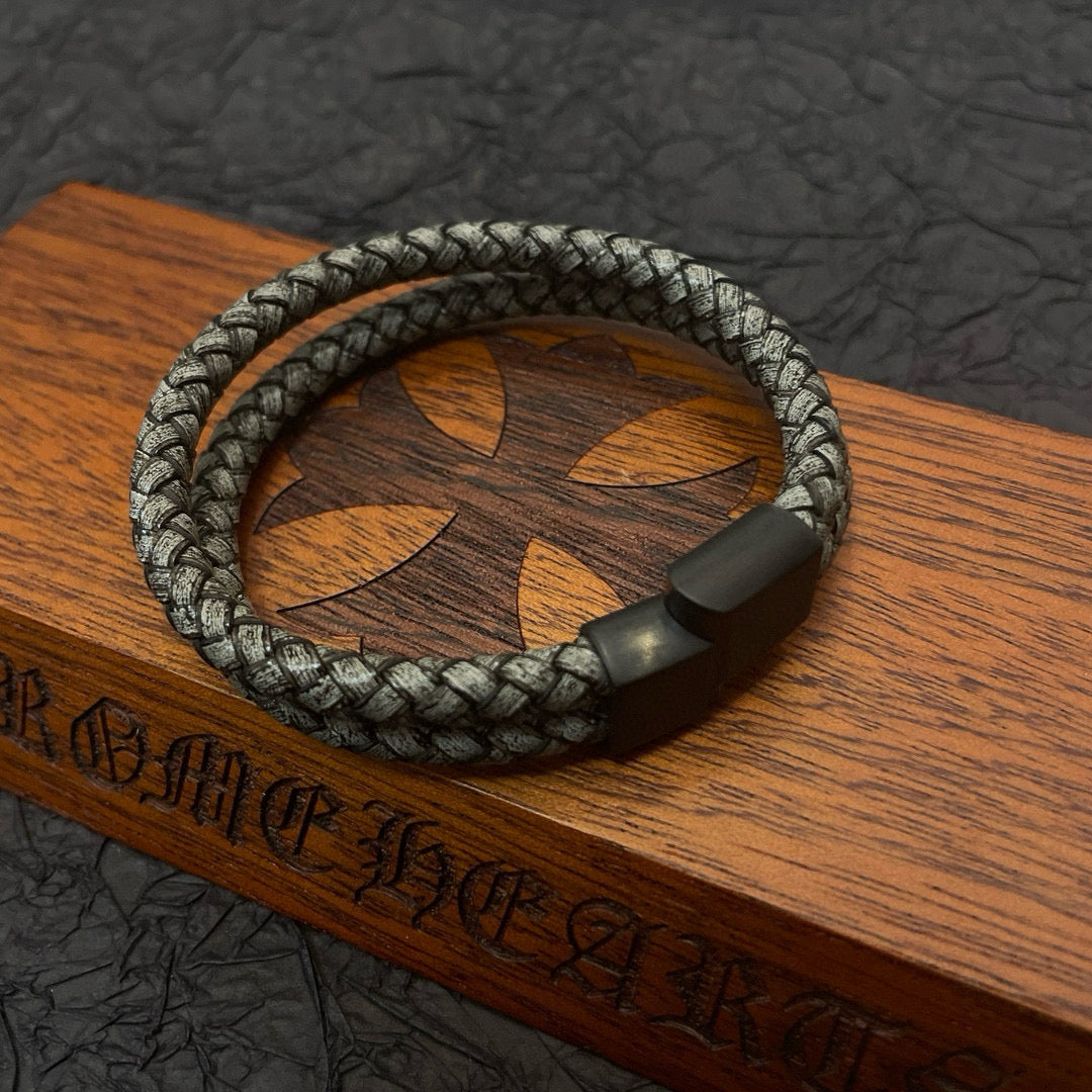 silver leather vintage Bracelet for men - alternate angle view 3