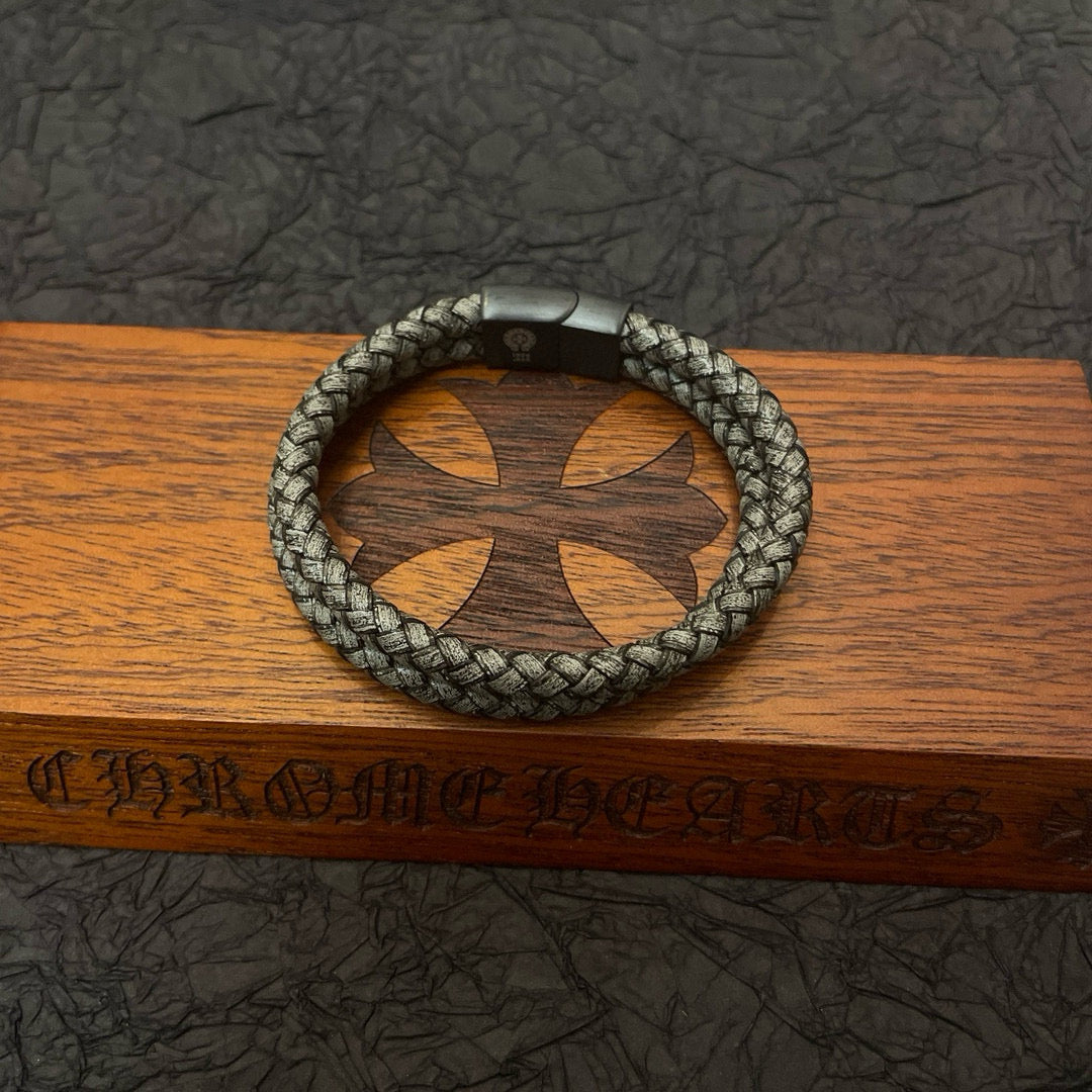 silver leather vintage Bracelet for men - alternate angle view 7