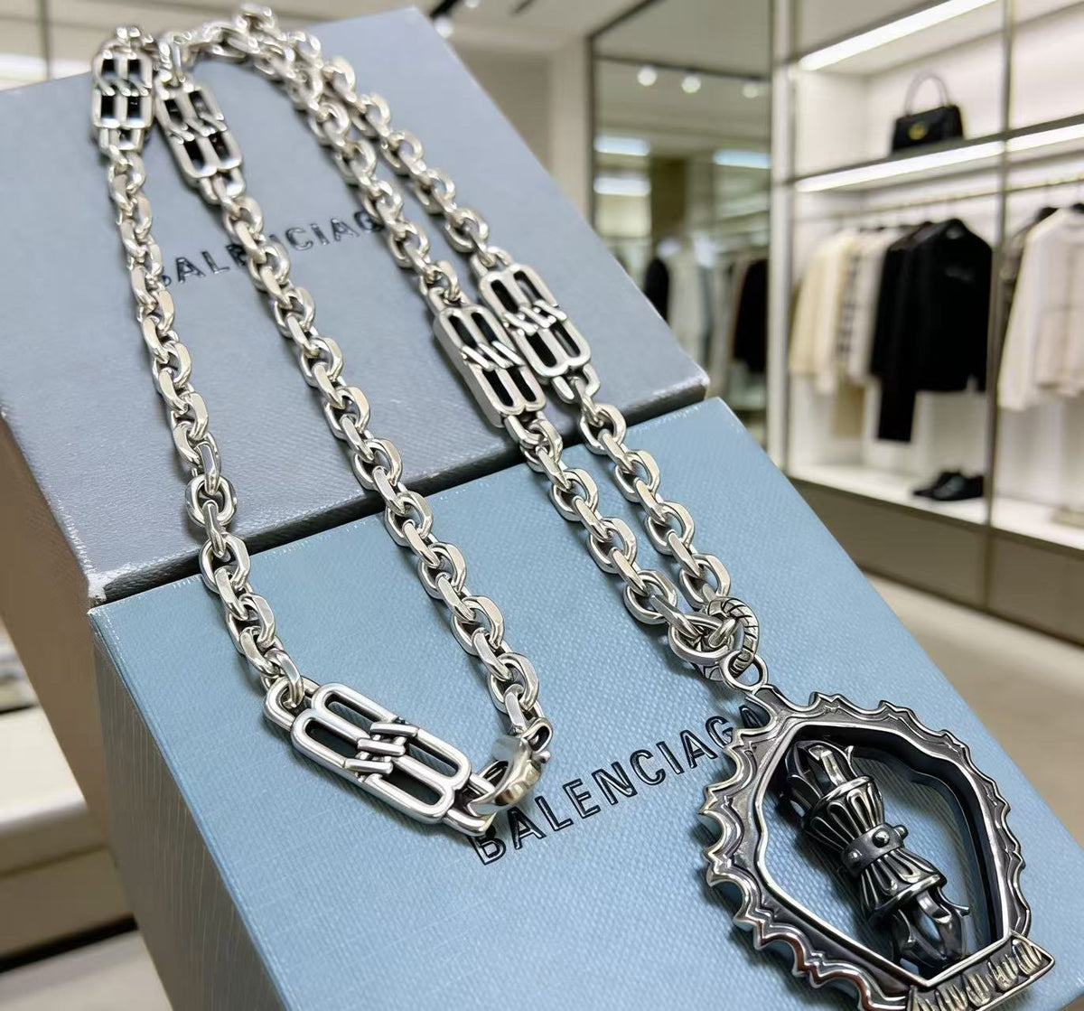 vintage Necklace for women - alternate angle view 2