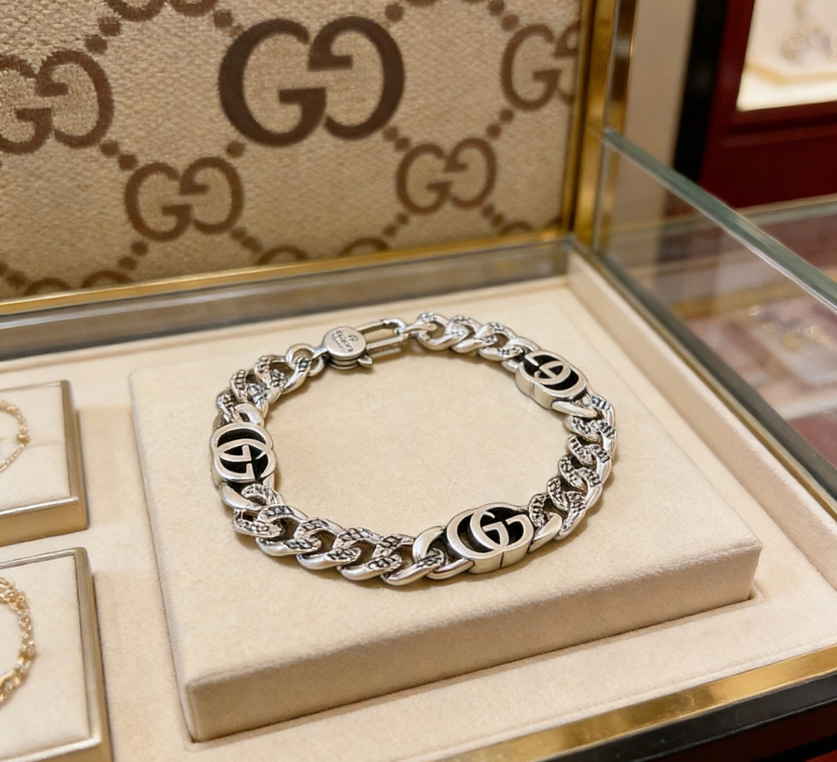beige delicate Bracelet for men - product detail view